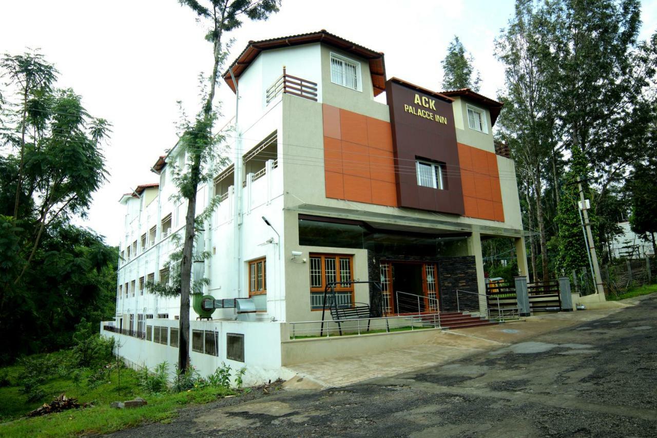 ACK Palacce Inn Yercaud Esterno foto